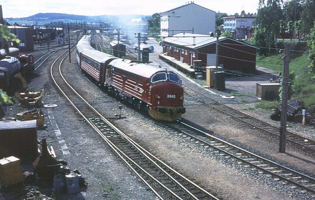 Hamar, 1996-06-23 (train 301)  Photo: Lolke Bijlsma